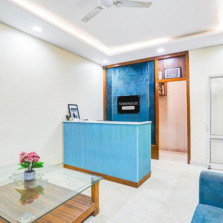 Super Townhouse Jagatpura Hotel Jaipur Buitenkant foto