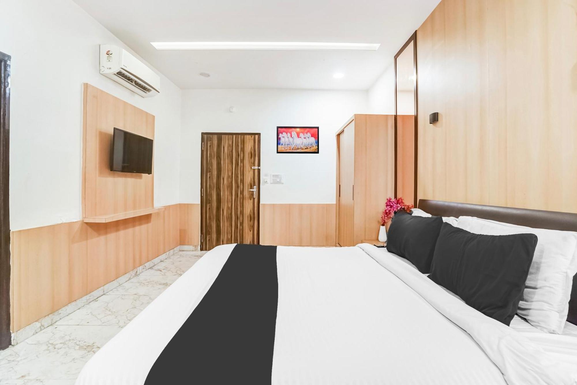 Super Townhouse Jagatpura Hotel Jaipur Buitenkant foto