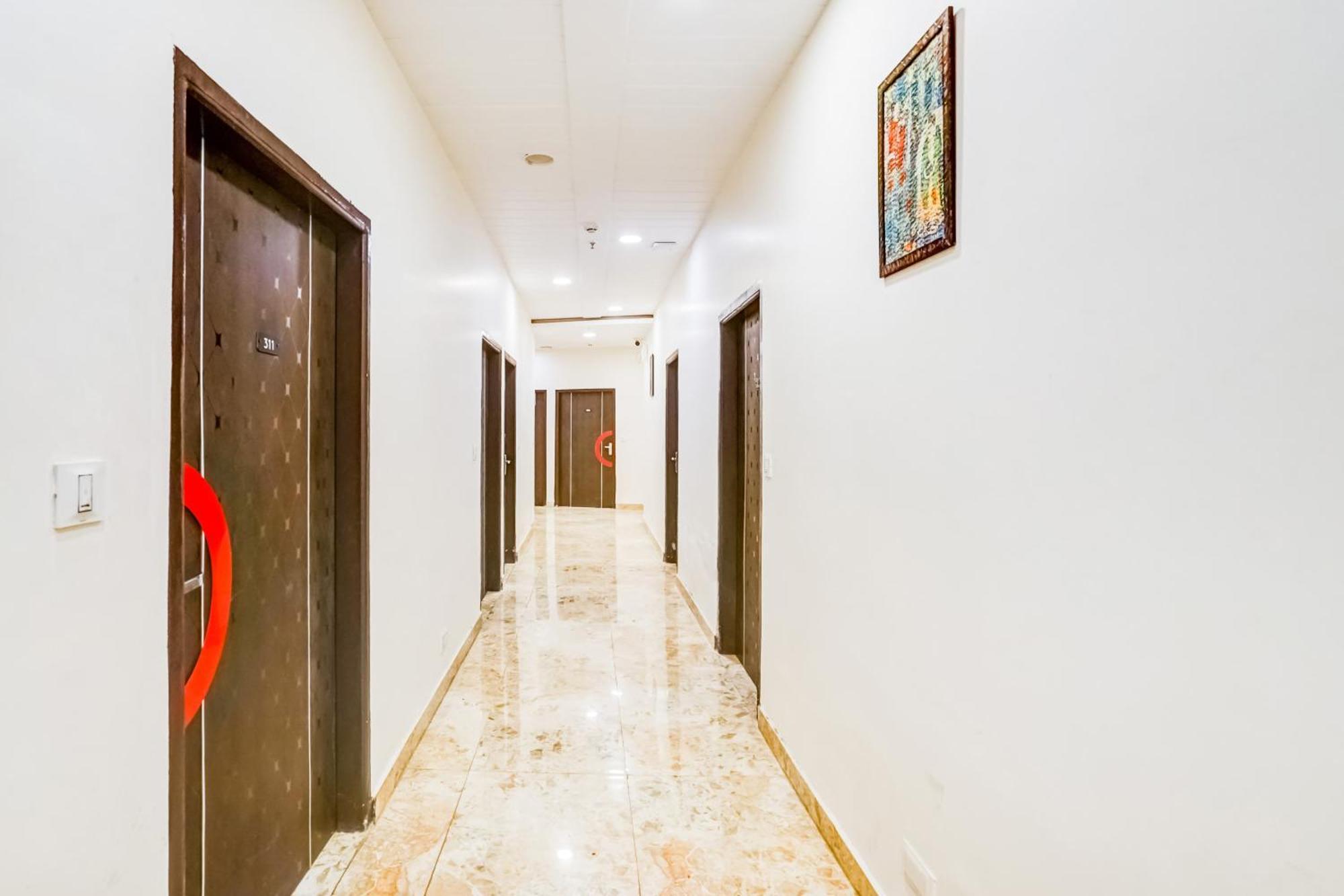 Super Townhouse Jagatpura Hotel Jaipur Buitenkant foto