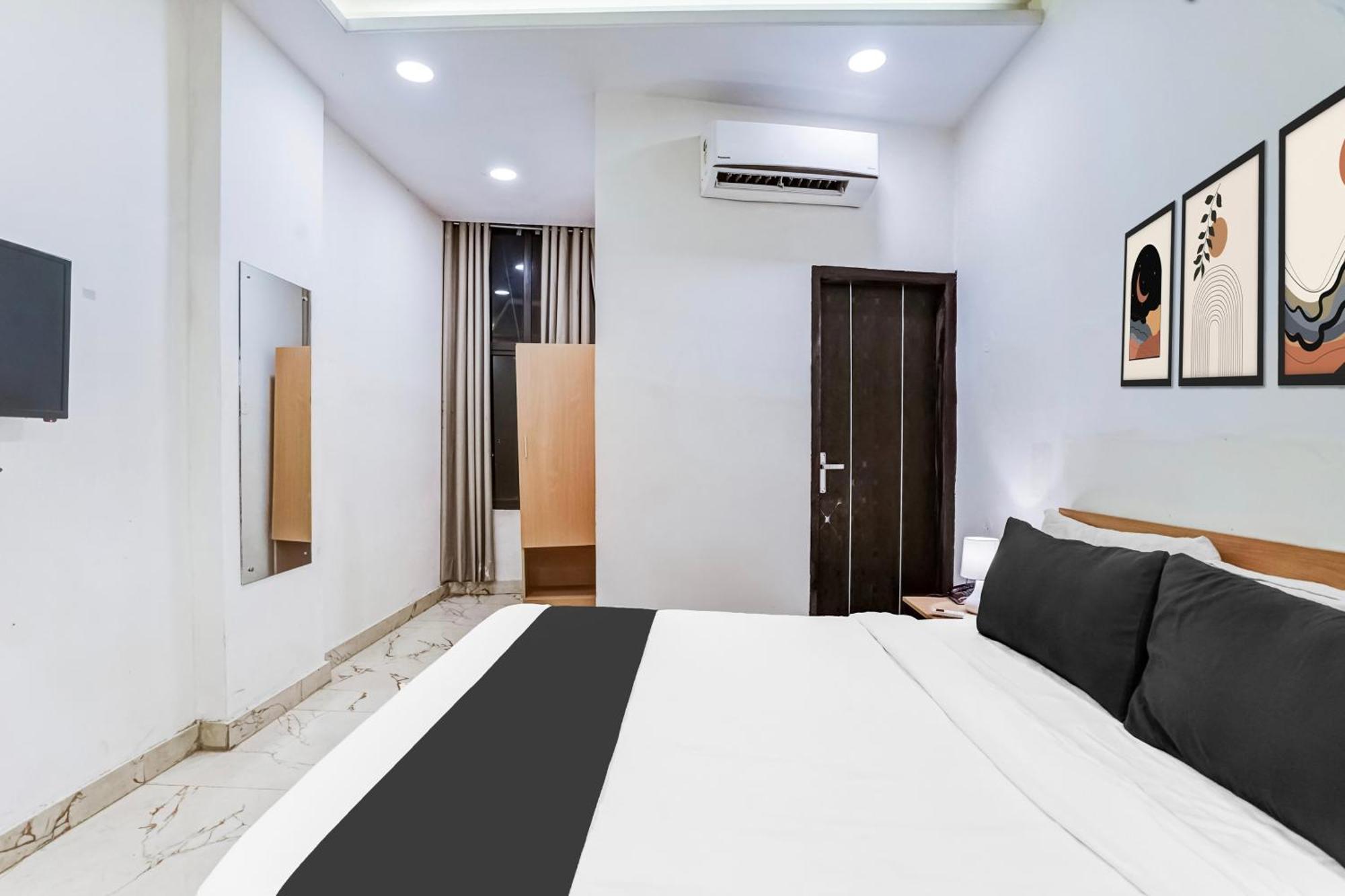 Super Townhouse Jagatpura Hotel Jaipur Buitenkant foto