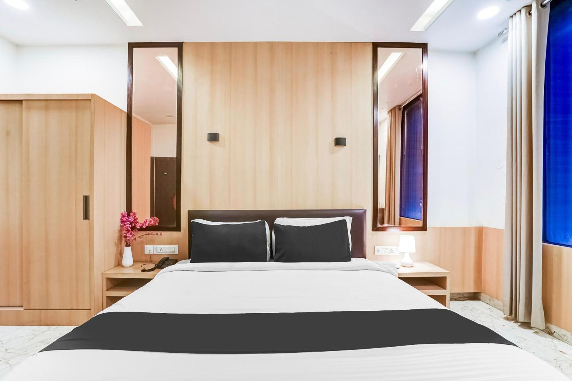 Super Townhouse Jagatpura Hotel Jaipur Buitenkant foto